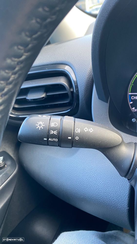 Toyota Yaris 1.5 HDF Comfort - 31