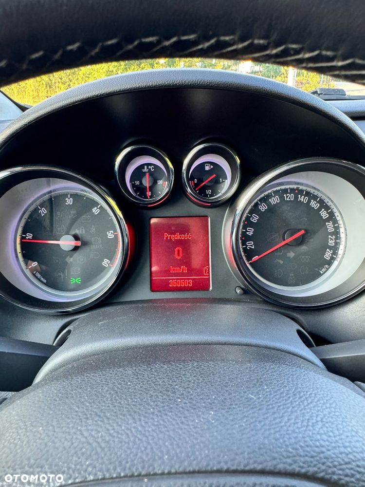 Opel Astra IV 2.0 CDTI Cosmo - 11