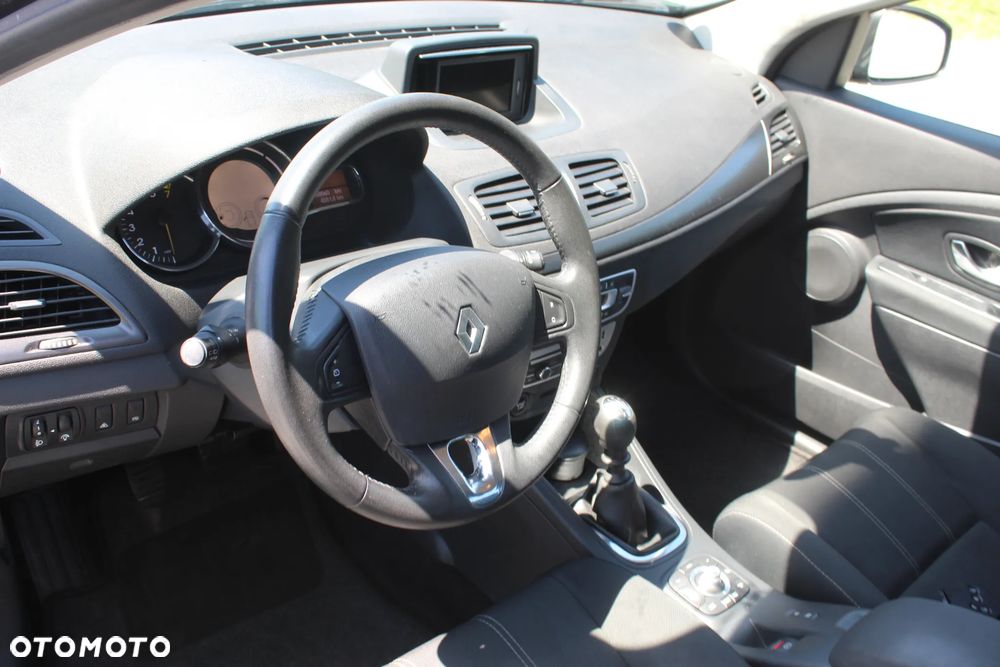Renault Megane ENERGY TCe 115 Start & Stop Authentique - 8