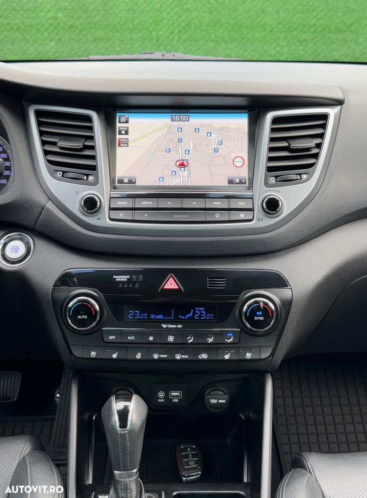 Hyundai Tucson blue 1.7 CRDi 2WD DCT Premium - 23