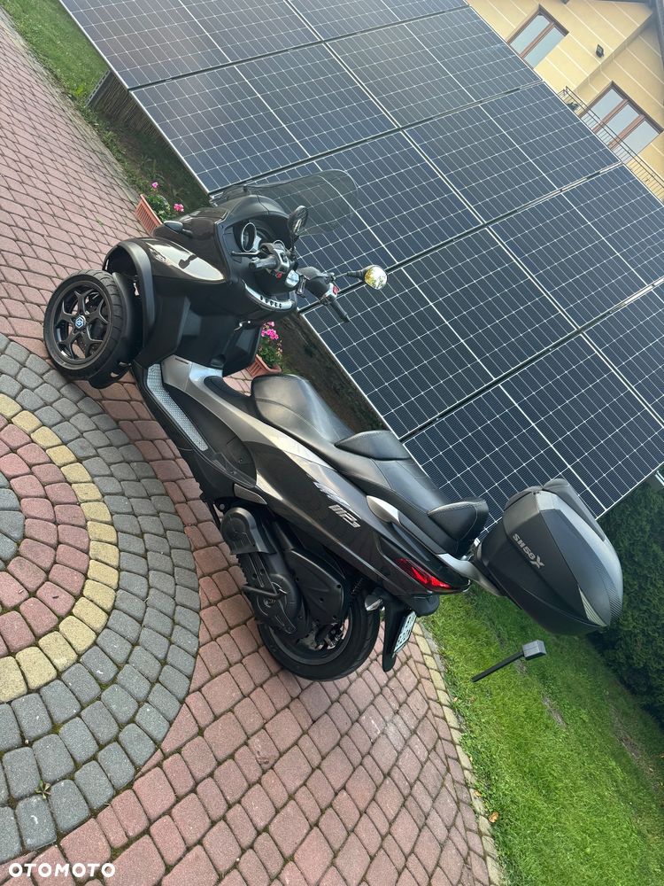 Piaggio MP-3 - 13