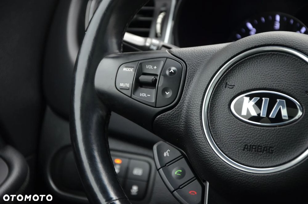 Kia Carens - 27