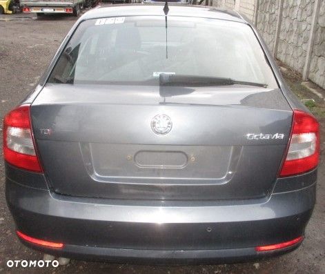 Skoda Octavia II nr lak. 9153 części blacharskie i mechaniczne, silnik, skrzynia biegów - 2