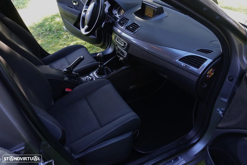 Renault Mégane Sport Tourer 1.5 Blue dCi Limited C/PM+Pneu - 29