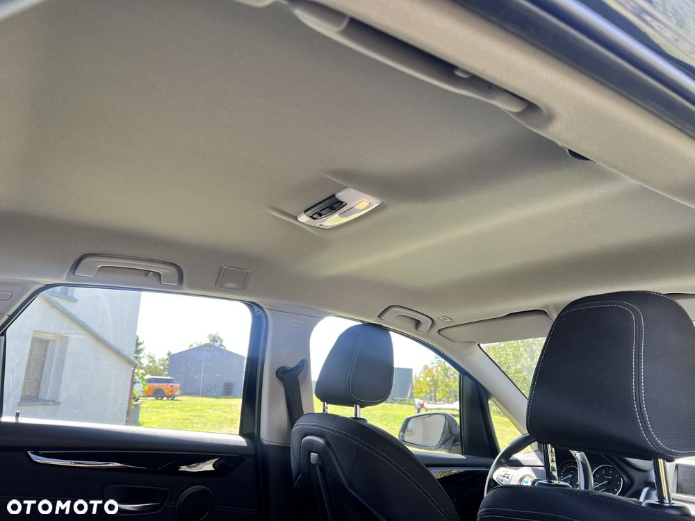 BMW Seria 2 218d - 17