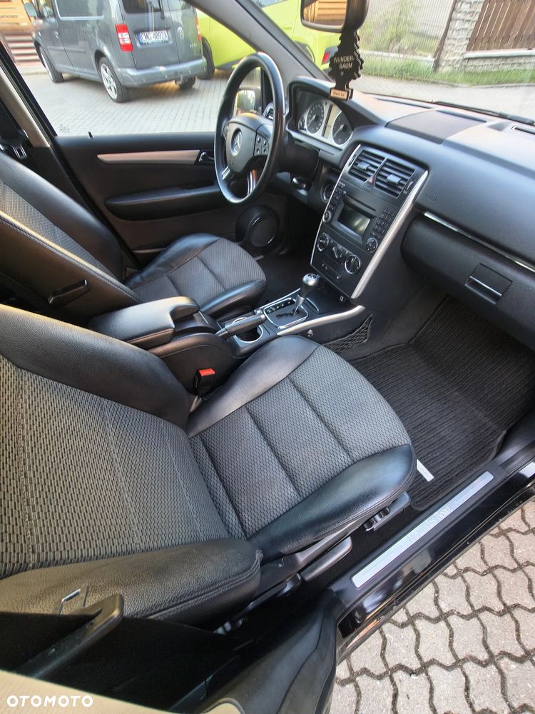 Mercedes-Benz Klasa B 180 EU5 - 11