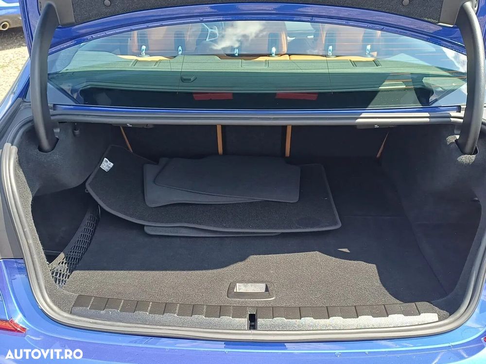 BMW Seria 3 320e AT PHEV - 8