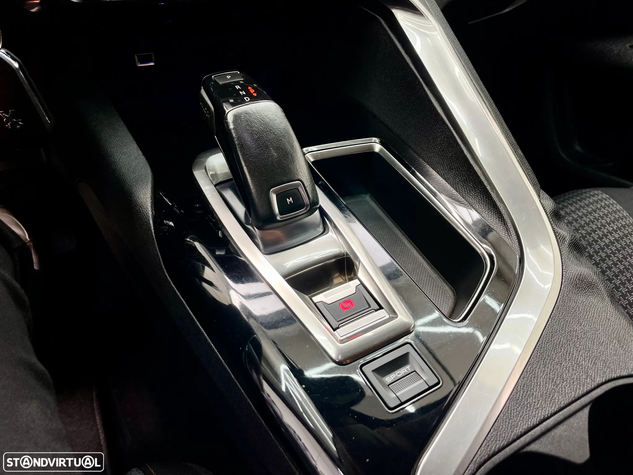 Peugeot 5008 1.6 BlueHDi Style EAT6 - 21