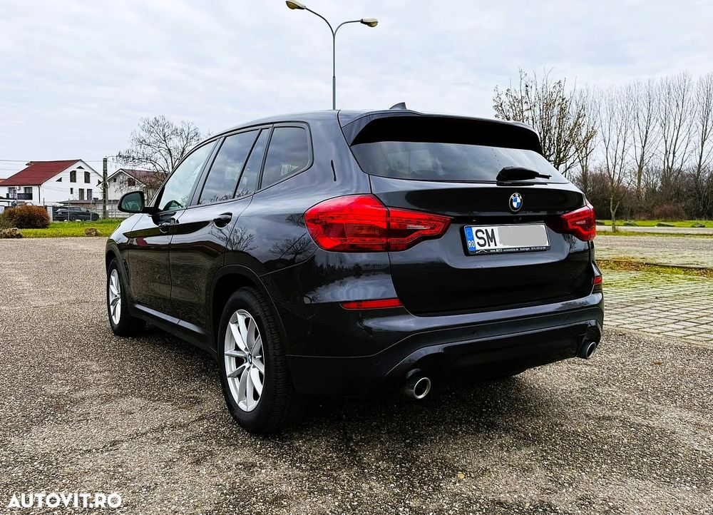 BMW X3 xDrive20d AT xLine - 3