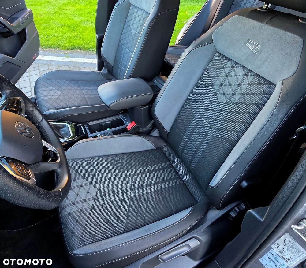 Volkswagen T-Roc 1.5 TSI R-Line DSG - 24