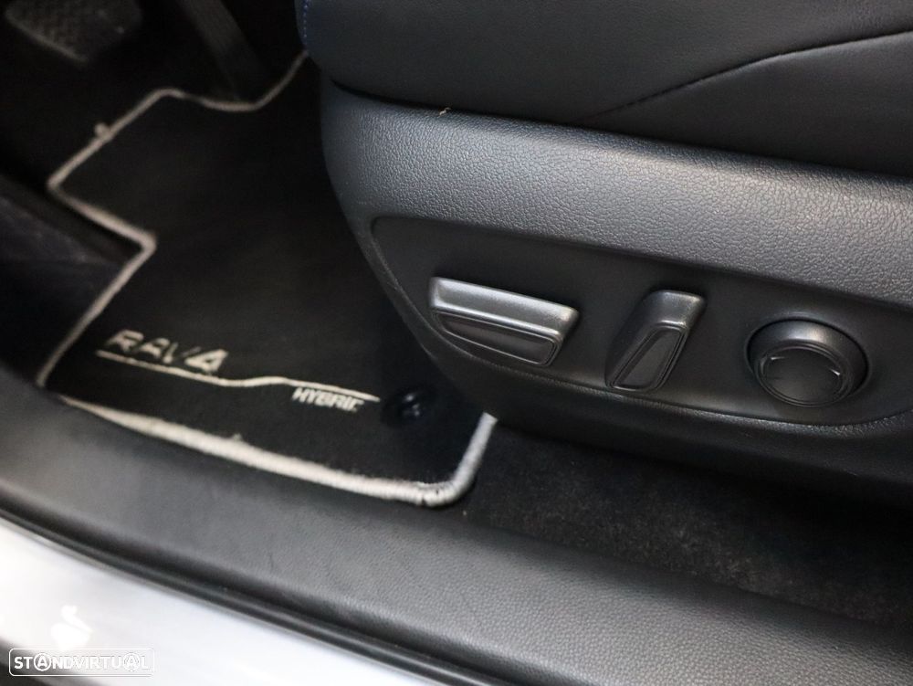 Toyota RAV4 2.5 HDF Comfort - 15