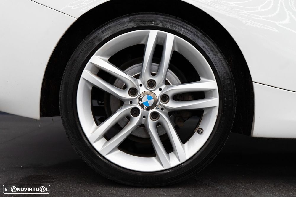 BMW 116 d Pack M Auto - 14