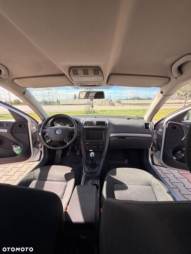 Skoda Octavia 2.0 TDI Ambiente - 10