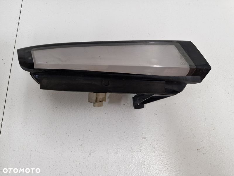 IVECO DAILY 6 VI KIERUNKOWSKAZ PRAWY PRZÓD LAMPA PRAWA PRZEDNIA 465209999 - 3