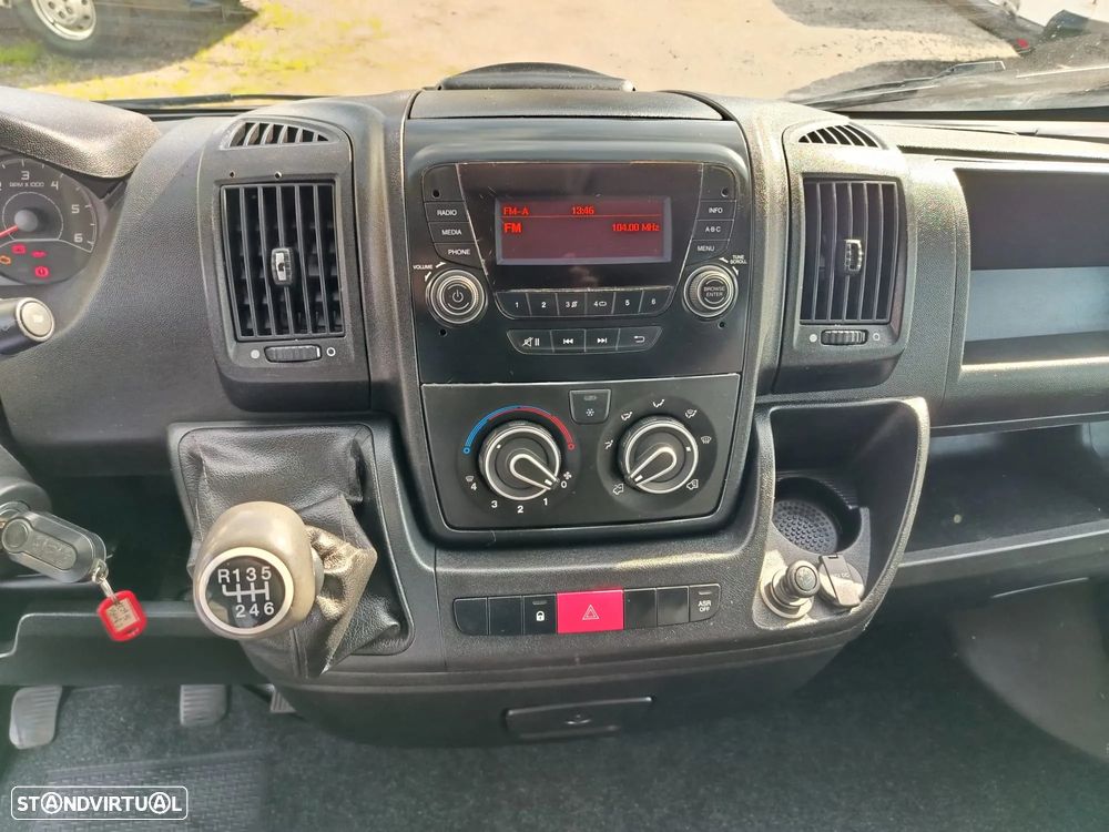 Citroën Jumper 2.0 HDI 130cv L2H2 **7 Lugares** - 9