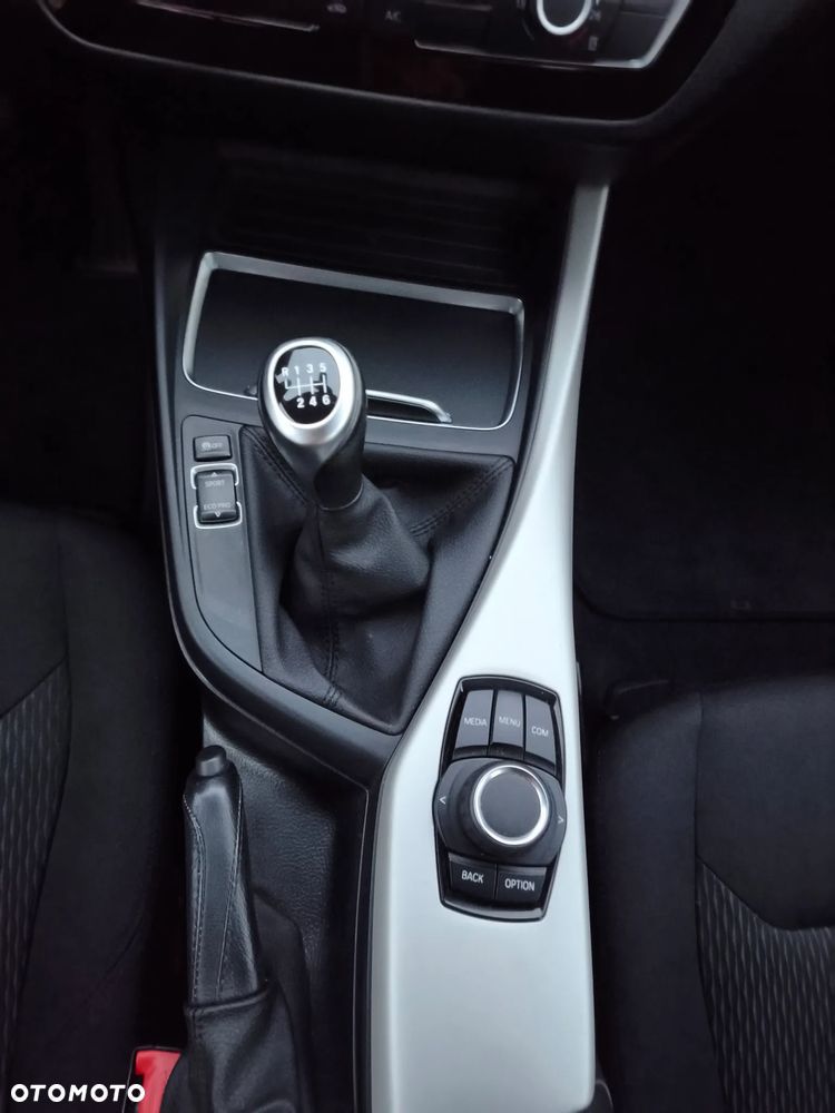 BMW Seria 1 118i - 36