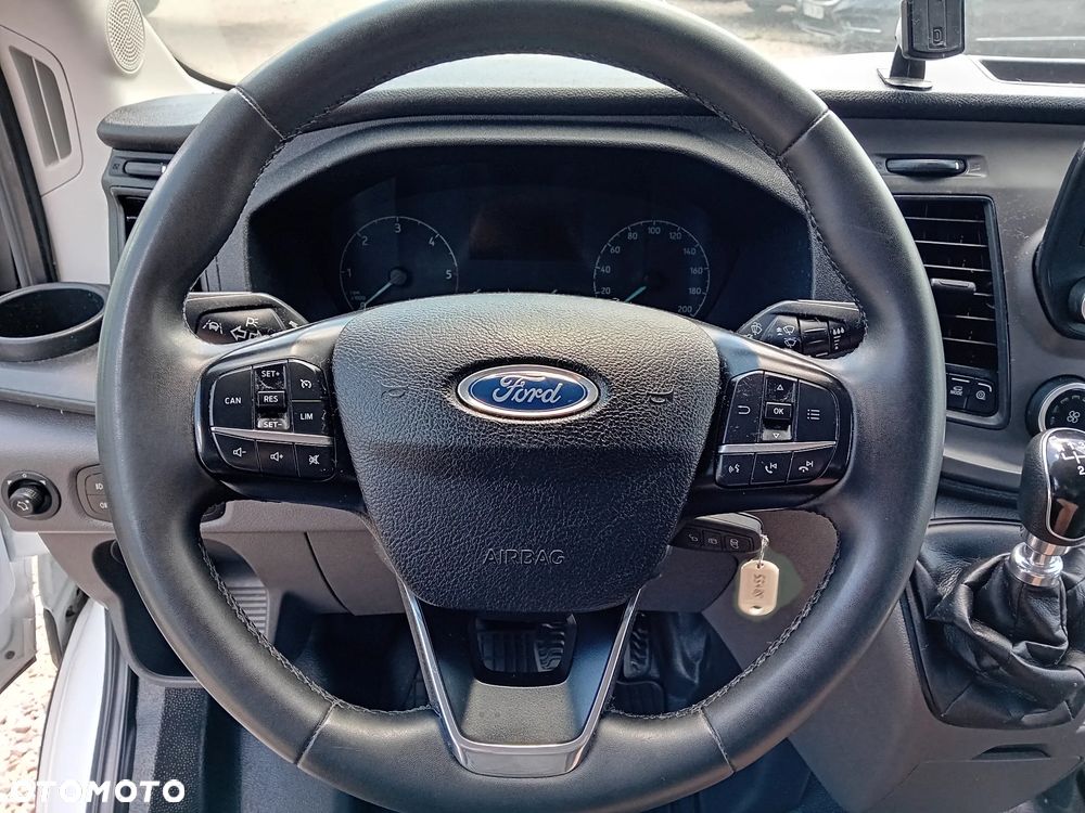 Ford Transit Trend - 14