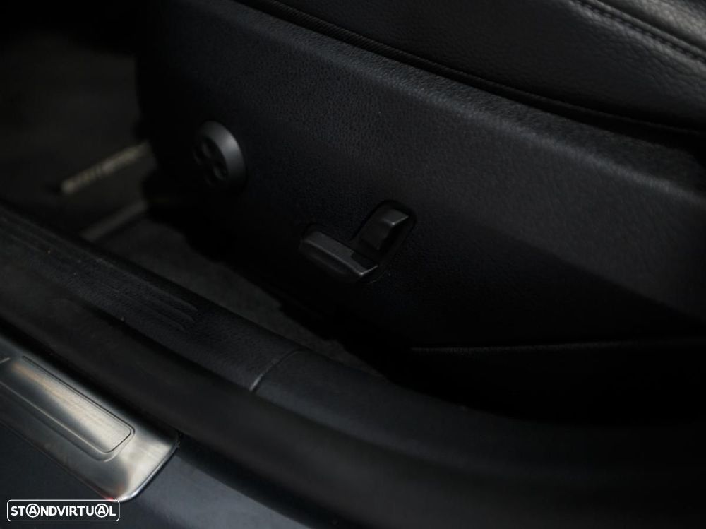 Mercedes-Benz C 300 d AMG Line - 16