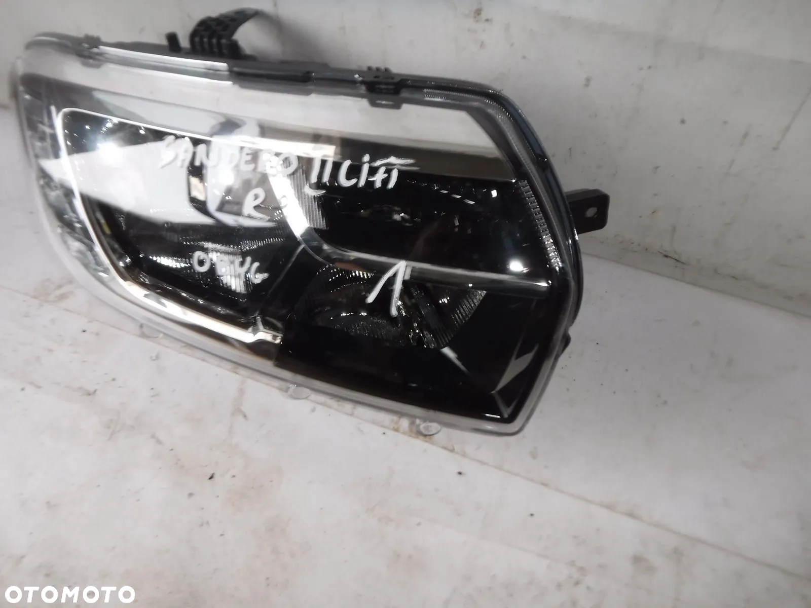 DACIA SANDERO II 2 lampa przód prawa nowa oryginał przednia - 7