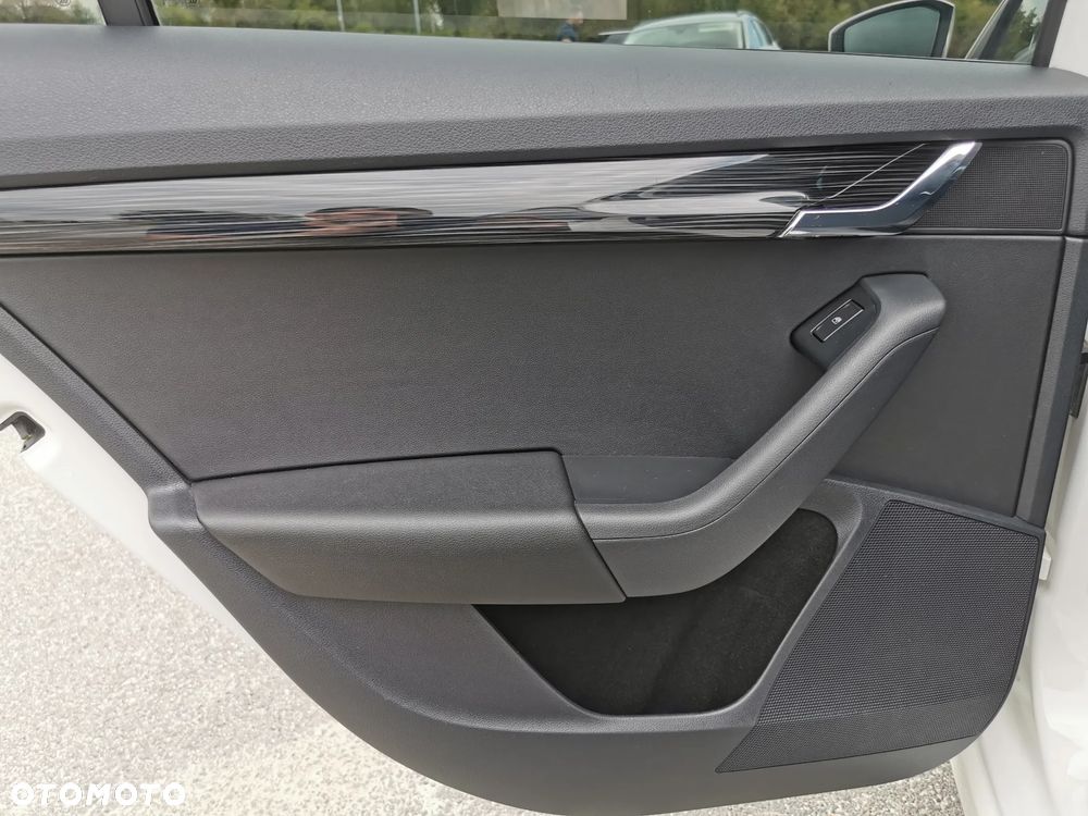 Skoda Octavia 2.0 TDI SCR Style DSG - 23