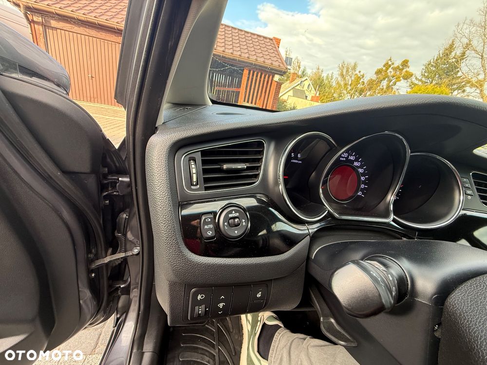Kia Ceed - 19