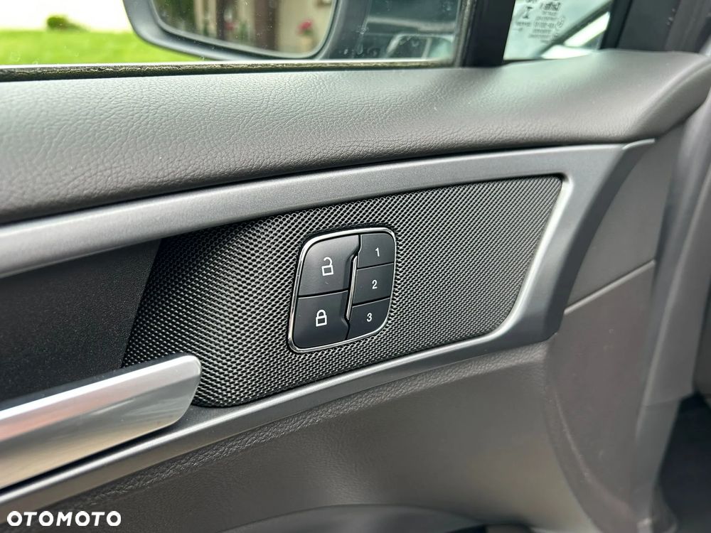 Ford Mondeo 2.0 TDCi Titanium PowerShift - 32