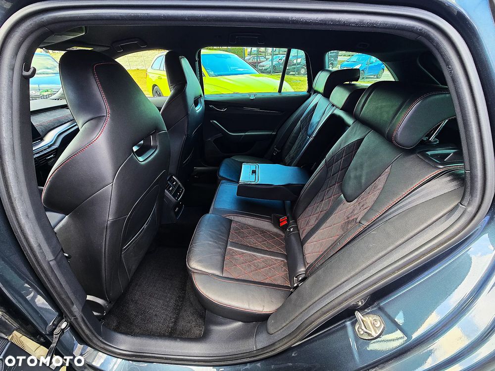 Skoda Octavia 2.0 TDI DSG 4x4 RS Plus - 21