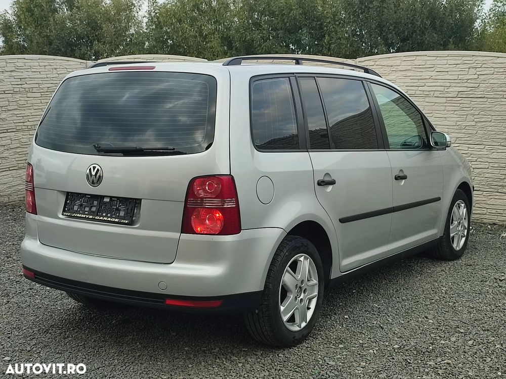 Volkswagen Touran - 3