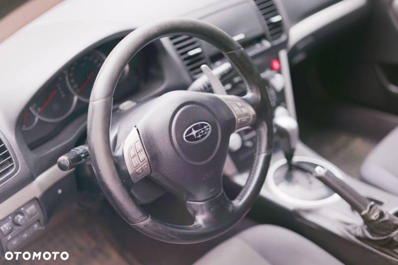 Subaru Legacy - 14