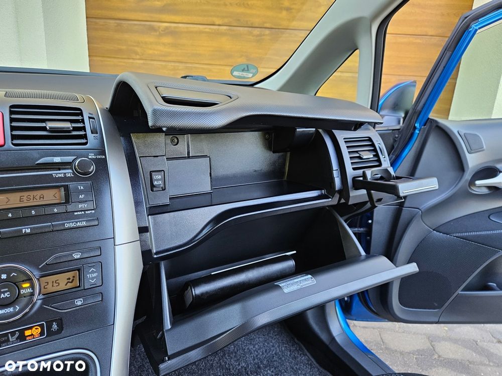 Toyota Auris - 32