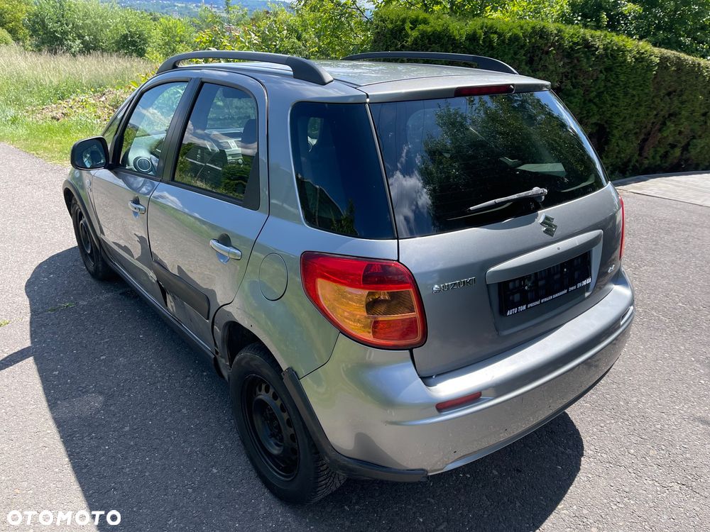 Suzuki SX4 1.9 DDiS DPF 4x4 Club - 8