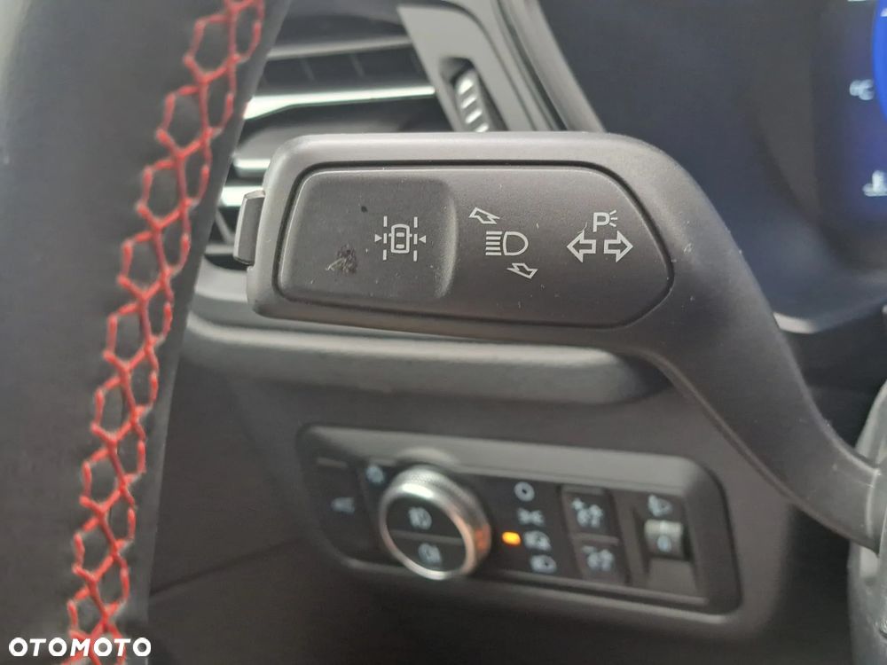 Ford Kuga 2.5 Duratec FHEV ST-LINE - 27