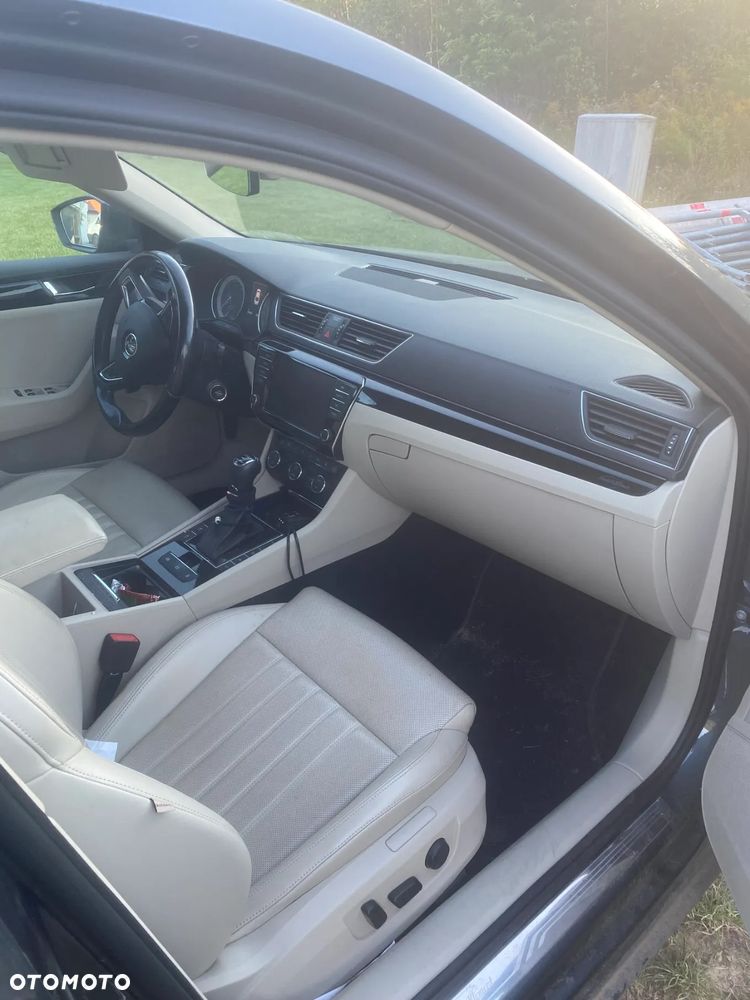 Skoda Superb 2.0 TDI 4x4 L&K DSG - 5