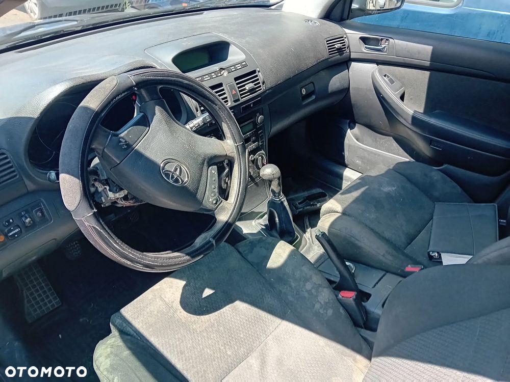 *TOYOTA AVENSIS T25 KOMBI* Samochód na części - 5