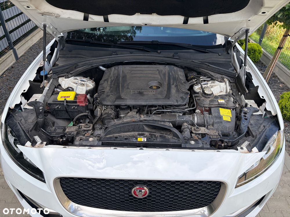 Jaguar F-Pace 2.0 i4D AWD R-Sport - 12