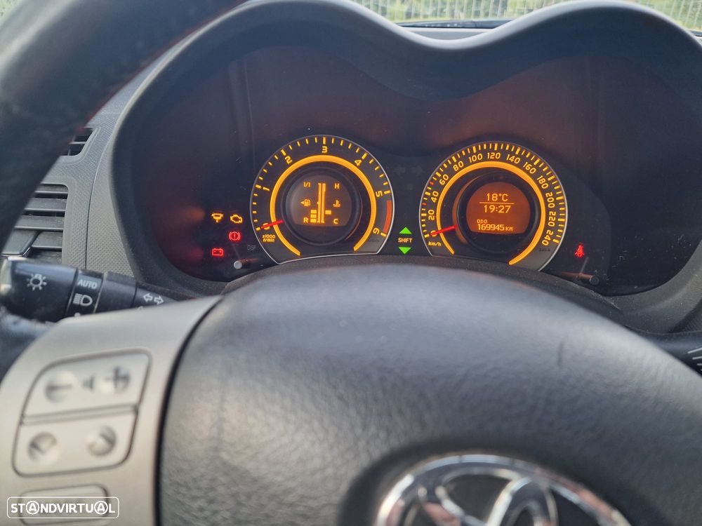 Toyota Auris 1.4 D-4D - 10