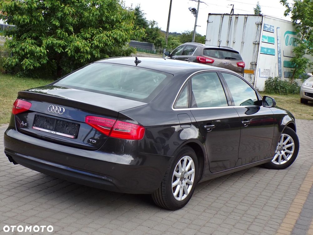 Audi A4 Limousine 2.0 TDI DPF Ambiente - 12