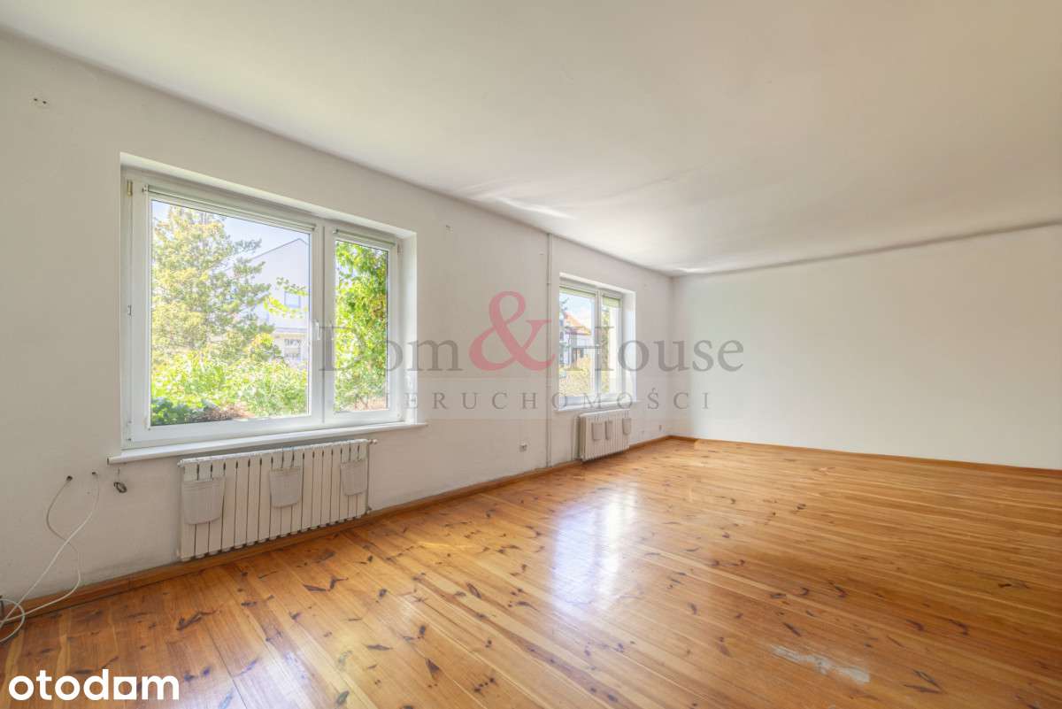 Między apartamentem a domem. Morze tuż tuż..