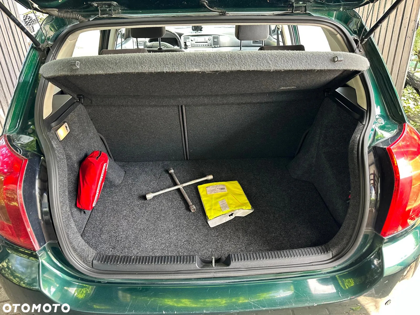Toyota Corolla 1.6 VVT-i Sol - 10