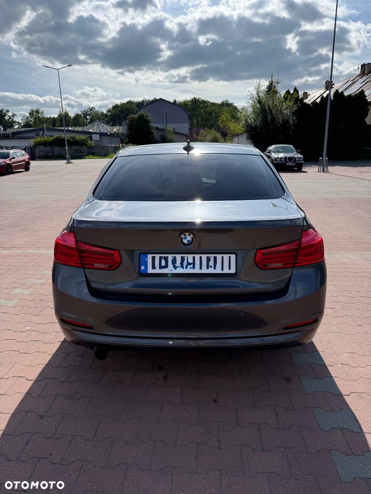 BMW Seria 3 318i Advantage - 8