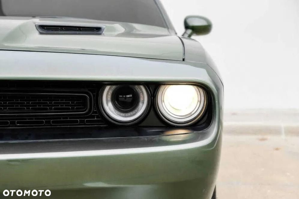 Dodge Challenger 5.7 R/T - 7