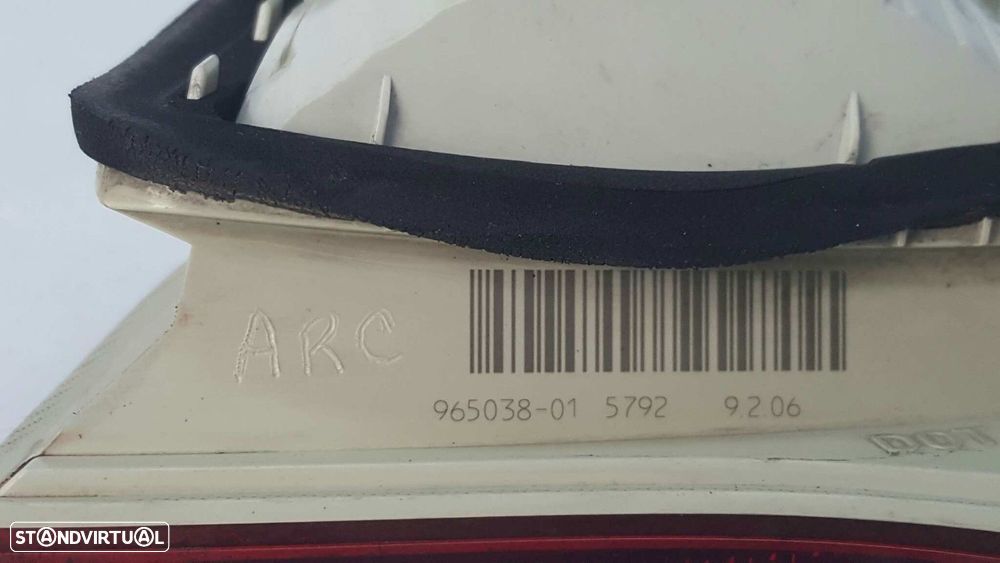 FAROLIM TRASEIRO ESQUERDO AUDI A4 BERLINA (8E) 1.9 TDI - 4