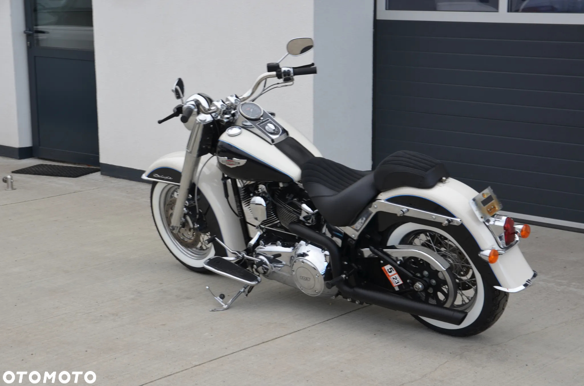 Harley-Davidson Softail Deluxe - 3