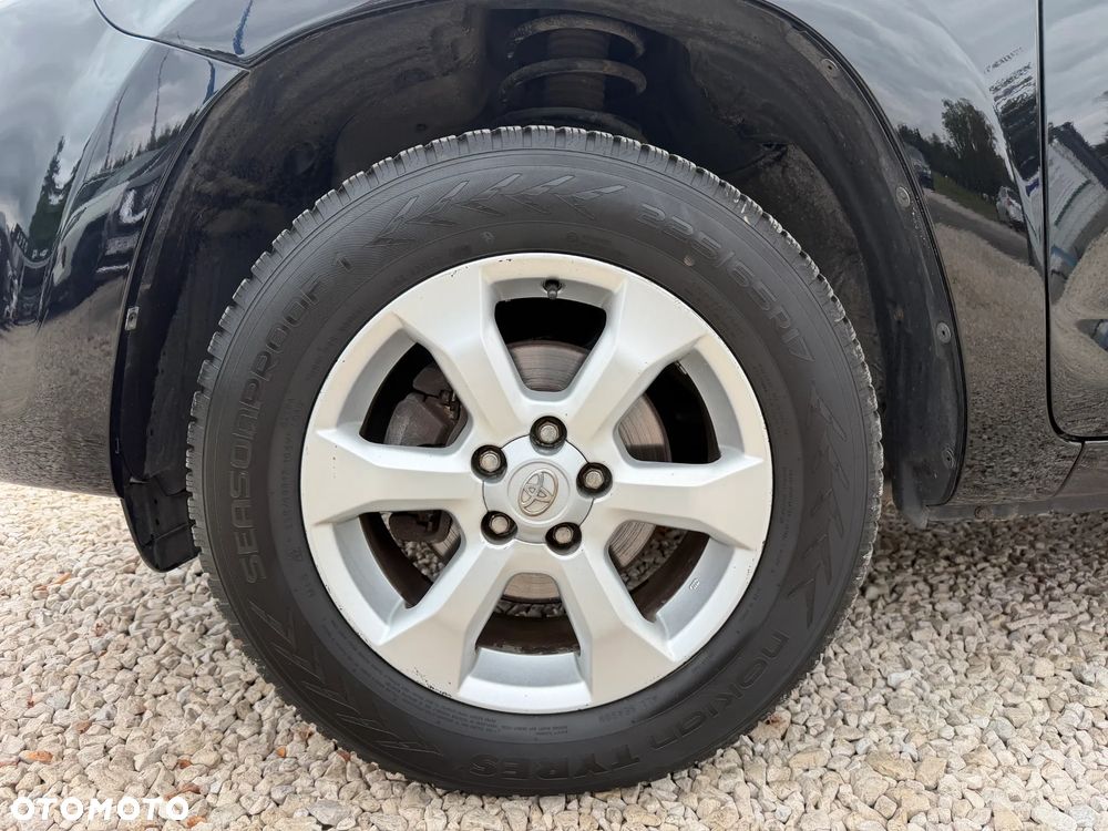 Toyota RAV4 - 32