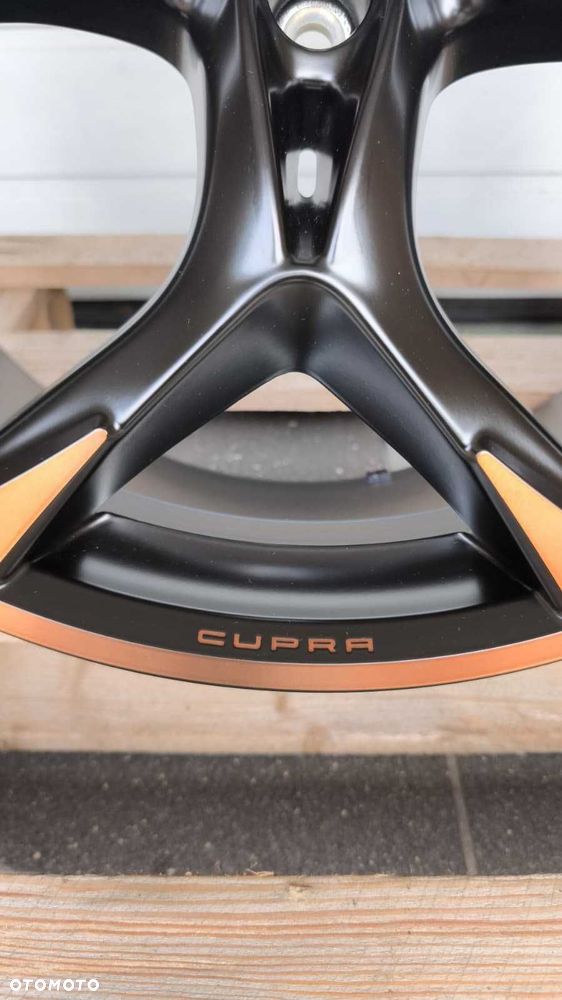 Felgi aluminiowe Cupra Formentor Vw  20" 5x112 Et 40 NOWE (OL680F) - 8