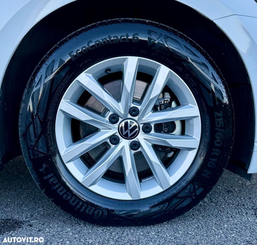 Volkswagen Passat Variant 2.0 TDI SCR DSG Elegance - 25
