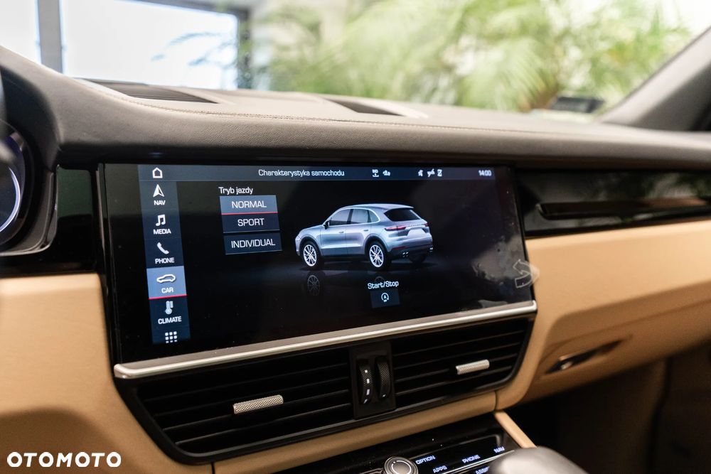 Porsche Cayenne Standard - 19