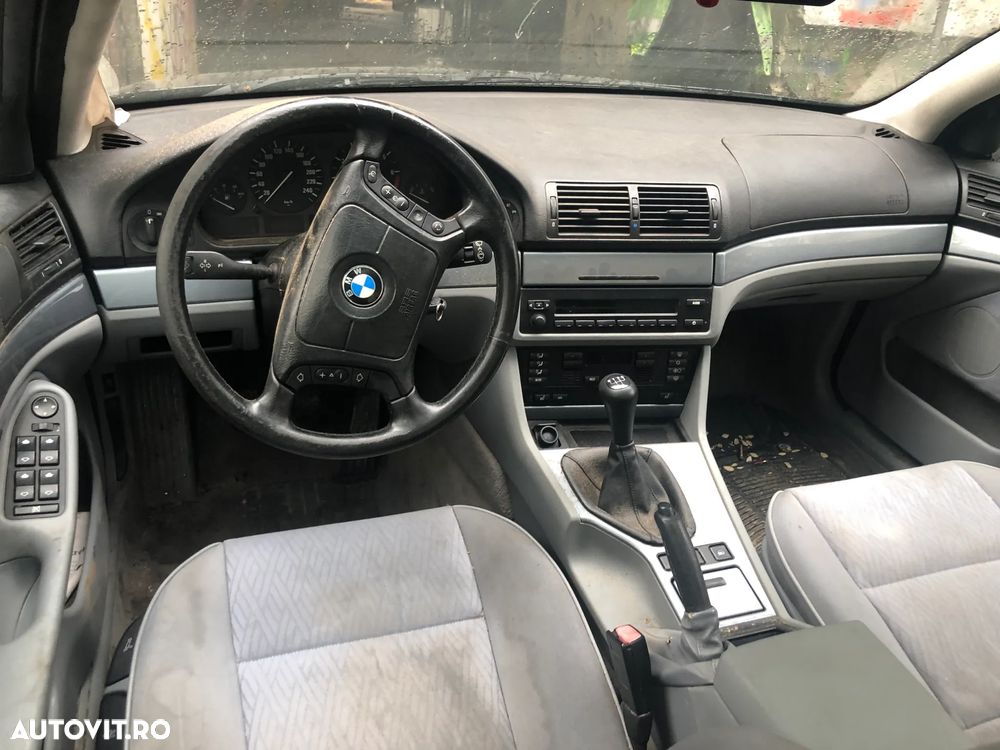 Dezmembrez Bmw Seria 5 E39 520i negru benzina an 2000 - 4