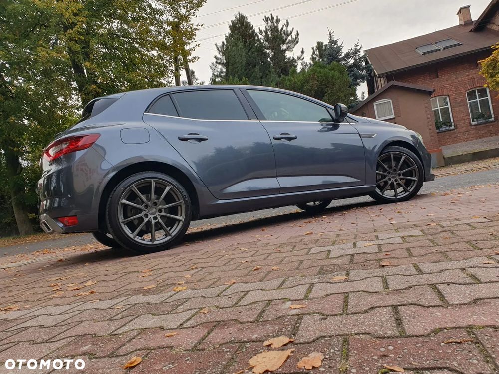 Renault Megane ENERGY TCe 205 EDC GT - 20