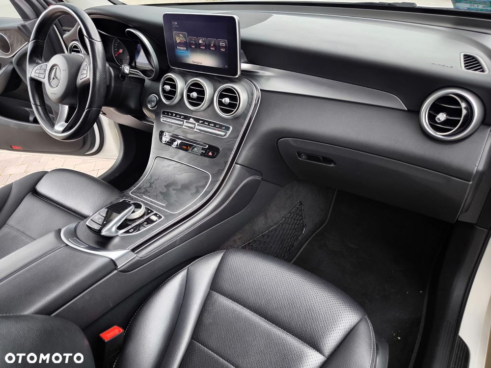 Mercedes-Benz GLC 300 4-Matic - 12